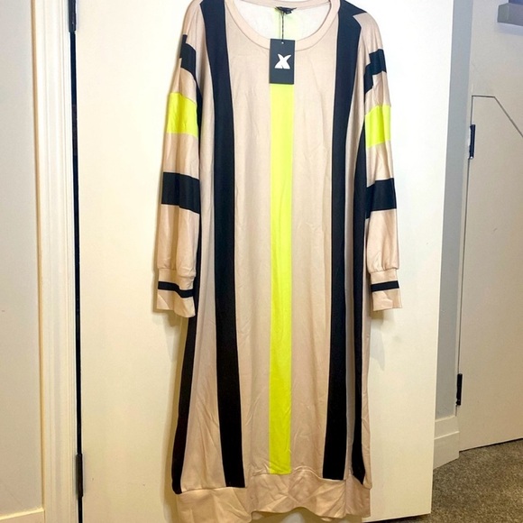 Chic Striped Knit Dress - Picture 2 of 3